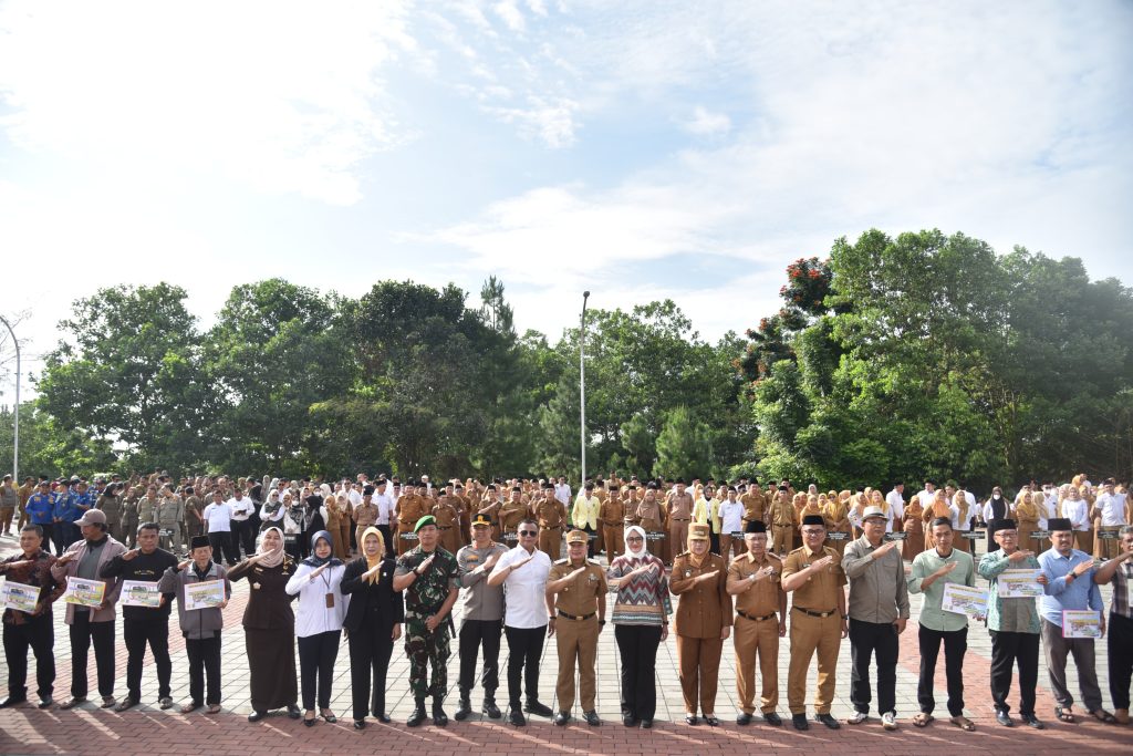 Bukti Nyata Negara Hadir di Ladang Rakyat: 63 Alsintan Diserahkan, Bupati Dian dan DPR RI Kompak Dorong Petani Kuningan Naik Kelas