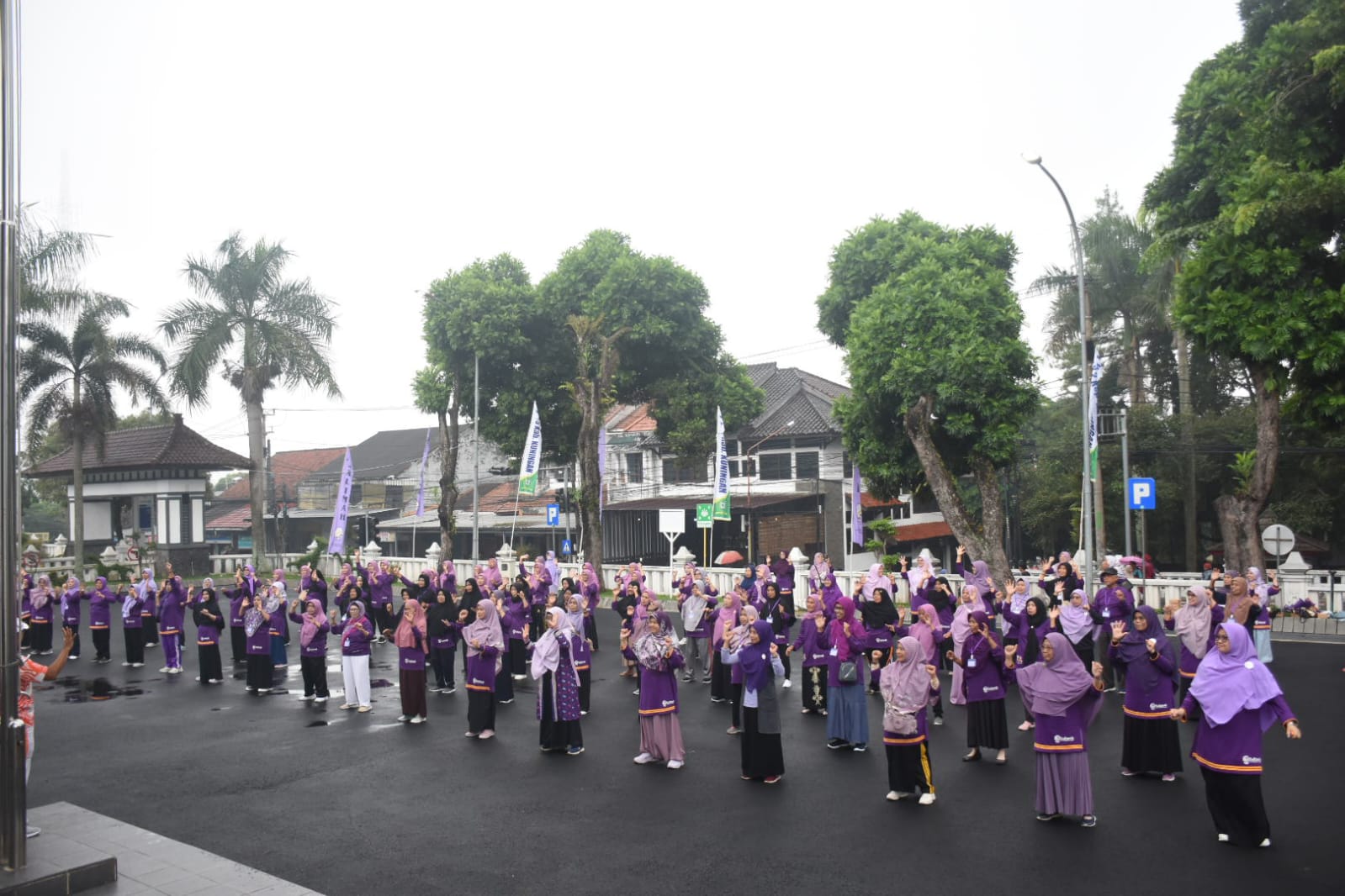 senam sehat lansia di kabupaten Kuningan