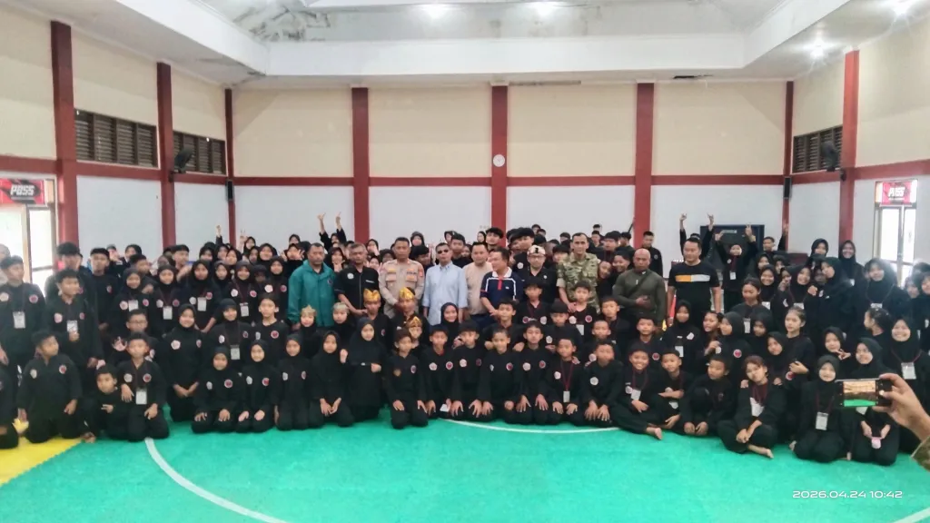 Bersama Bupati Kuningan Dr. H. Dian Rachmat Yanuar M. Si