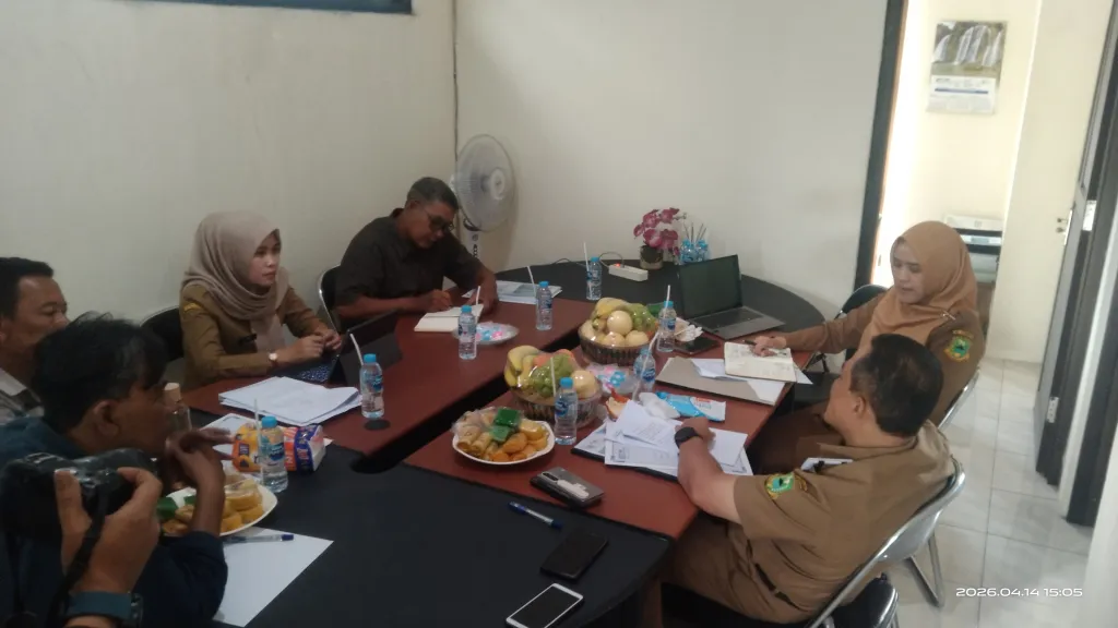 Bupati Dian Gelar Rapat