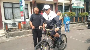 Bupati Kuningan Bersepeda