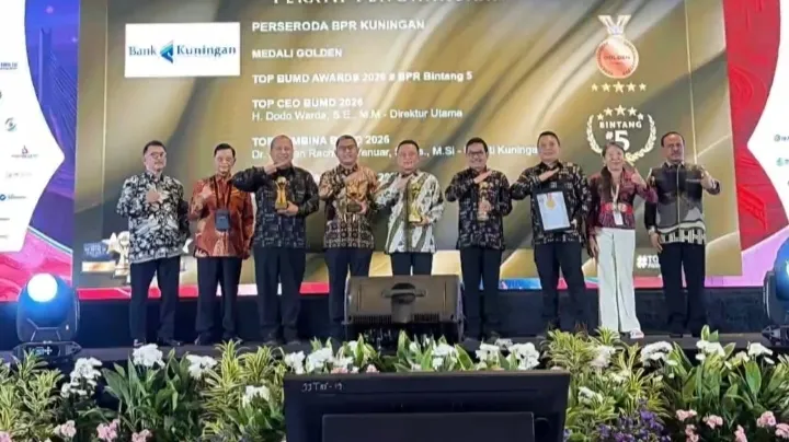 Bupati Kuningan Dr. H. Dian Rachmat Yanuar M. Si 1