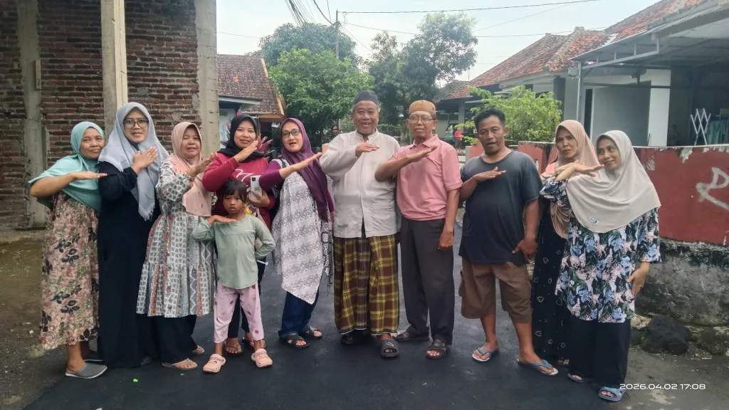 Kepala Desa Bojong Warga Sempong