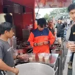 Makan Bubur Gratis