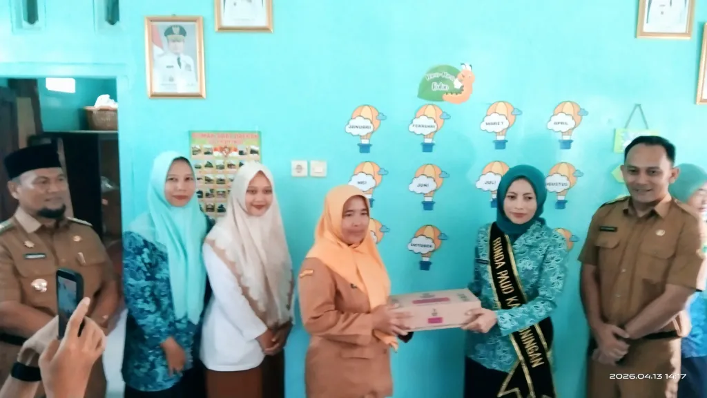 Penyerahan Bantuan Secara Simbolis