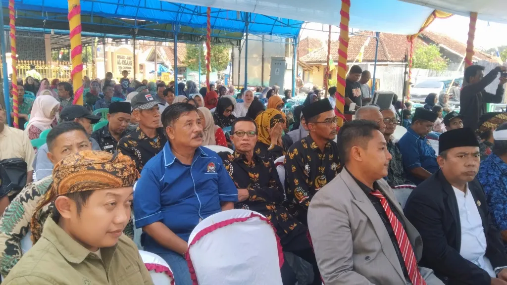 Undangan Masyarakat Desa Cikandang