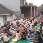 Warga Sempong Syukuran Jalan