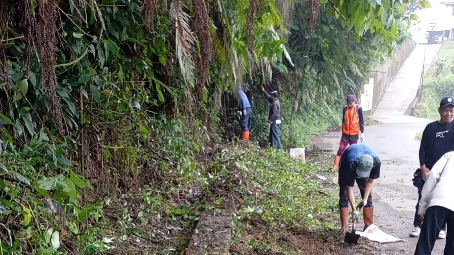 Perbaikan Drainase Cisanta