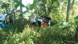 Geger”Hilang Lima Hari,Ditemukan Sudah Tak Bernyawa Di Kebun: Polisi Lakukan Olah TKP