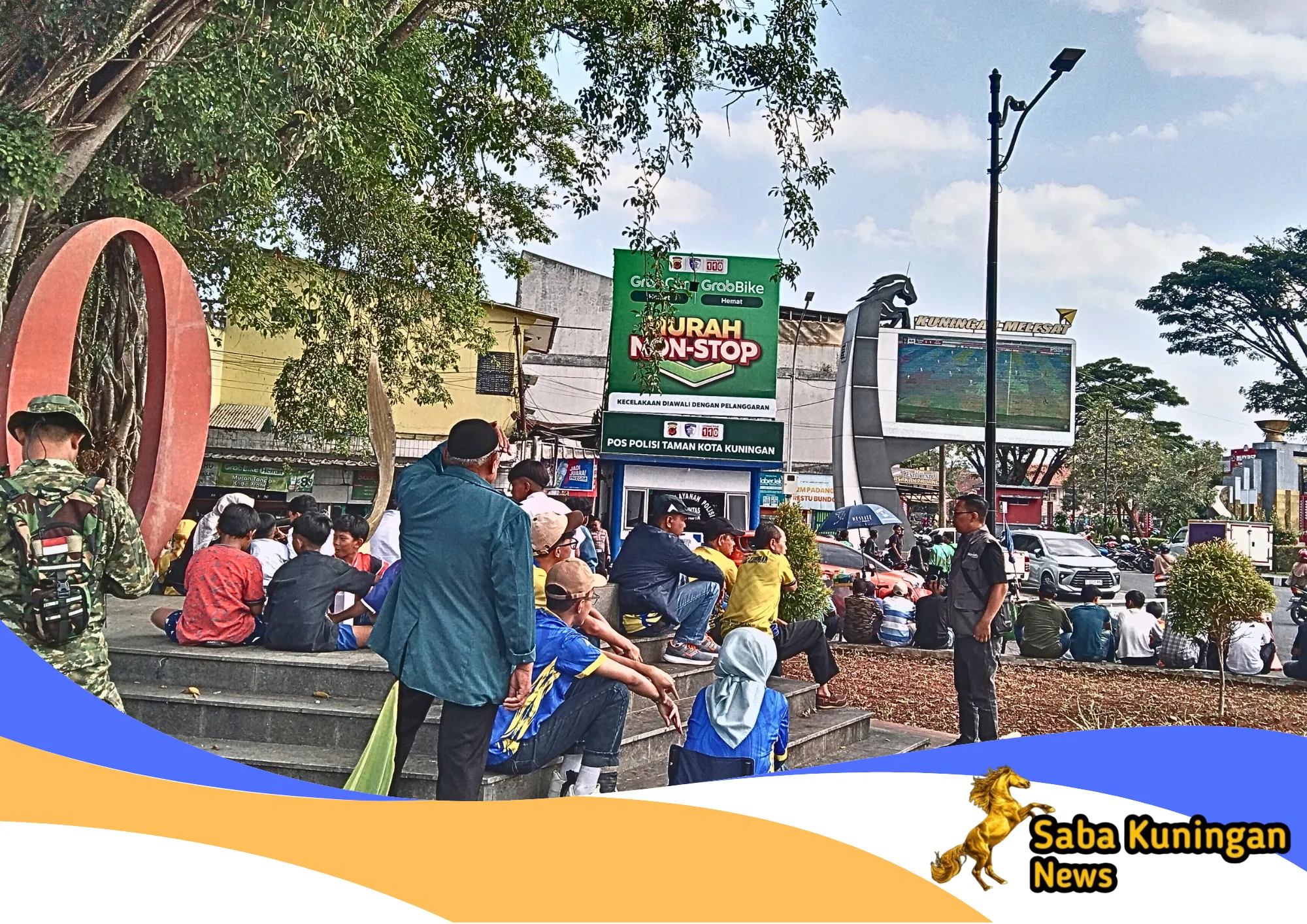 Ratusan Warga Padati Taman Kota Kuningan Nobar Final PESIK, Meski Kalah Tetap Lolos ke Liga 3
