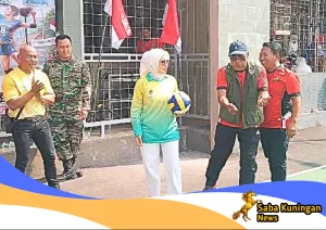 Semarak HUT RI ke-81: Bunda Ela Resmi Membuka Turnamen volly Antar Dusun Desa Caracas