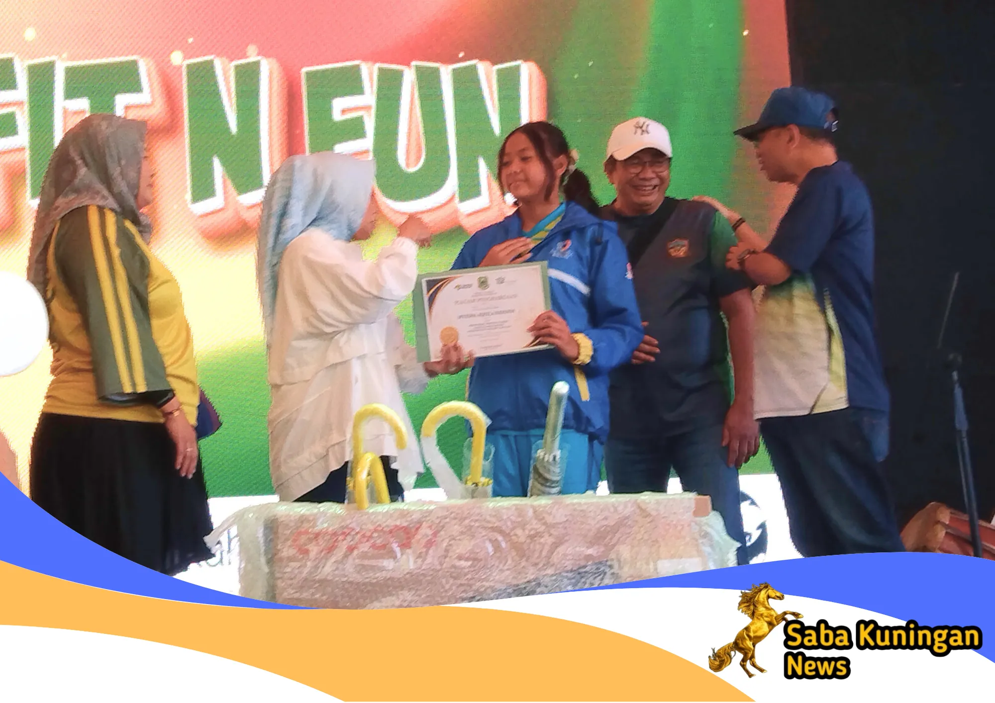 Atlet Renang Cilik Asal Kuningan” Myesha Ukir Prestasi Juara 3 se-Jawa Barat:Bupati Berikan Penghargaan