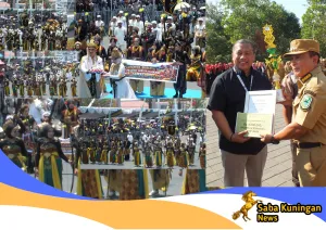 Puluhan Prajurit Kerajaan Kajene Berbaris di Pusat Kota Kuningan, Bikin Warga Terpukau